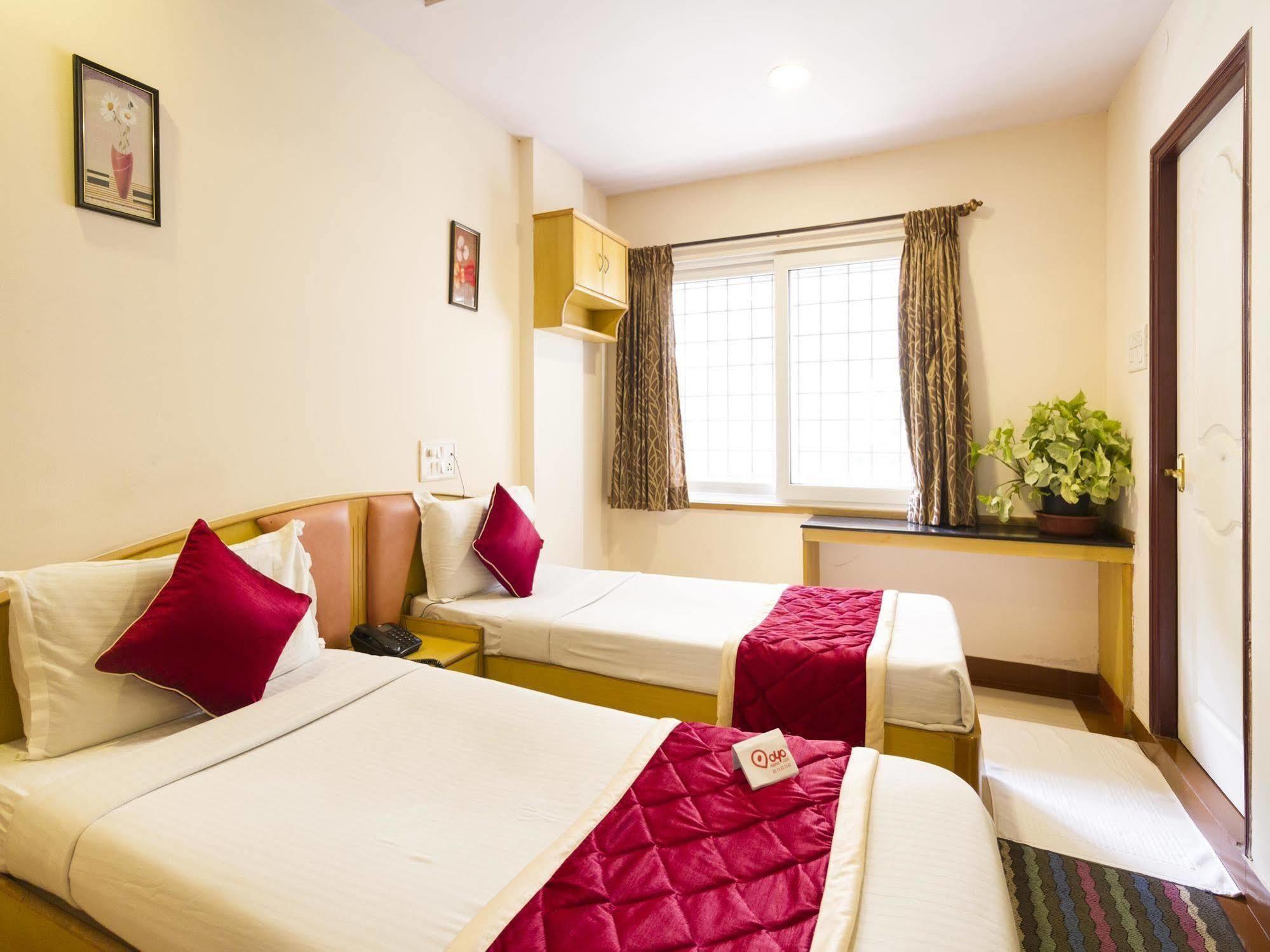 Oyo 331 Hotel Skanda Shelters Bangalore Exterior photo